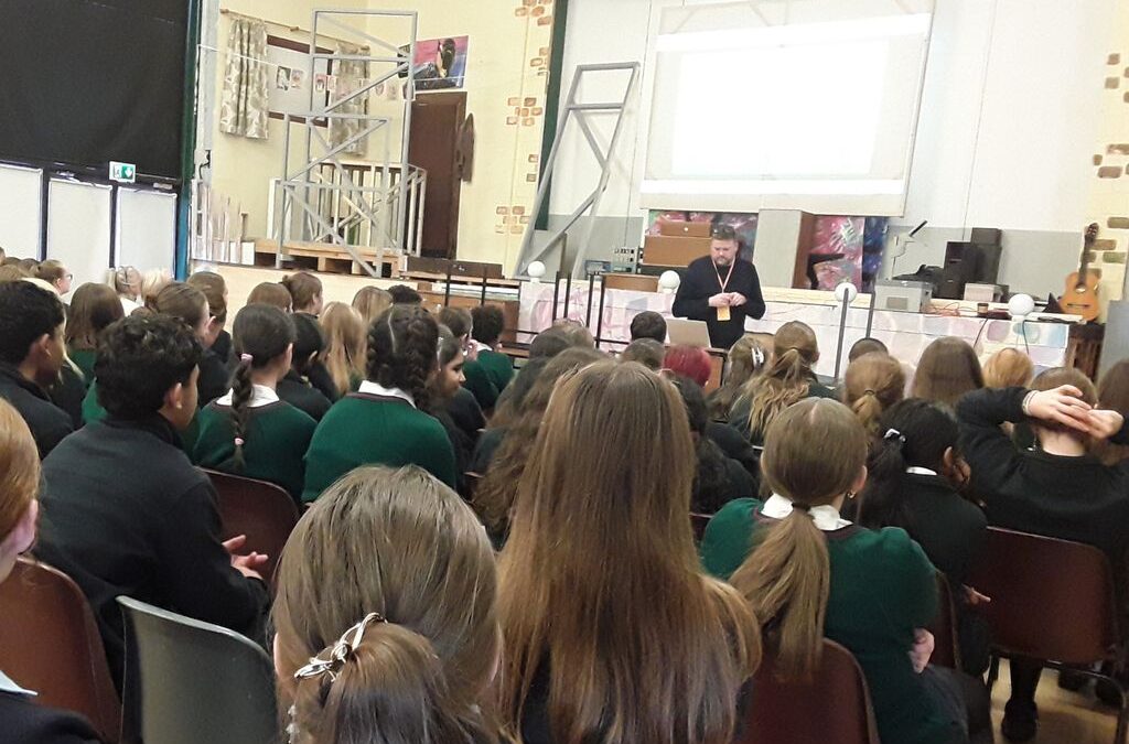 Colm Donnellan visits Coláiste na Toirbhirte’s 2nd year students